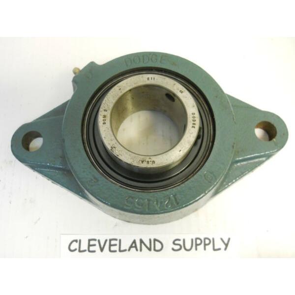DODGE F2BSCM211 FLANGE TYPE PILLOW BLOCK BEARING 2" BORE NEW CONDITION / NO BOX #1 image